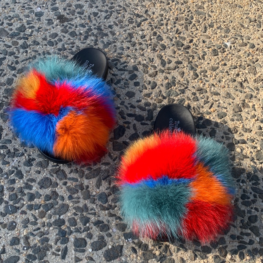 Fox fur slippers
